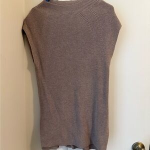 Banana Republic Sleeveless Turtleneck Sweater in Mauve Taupe